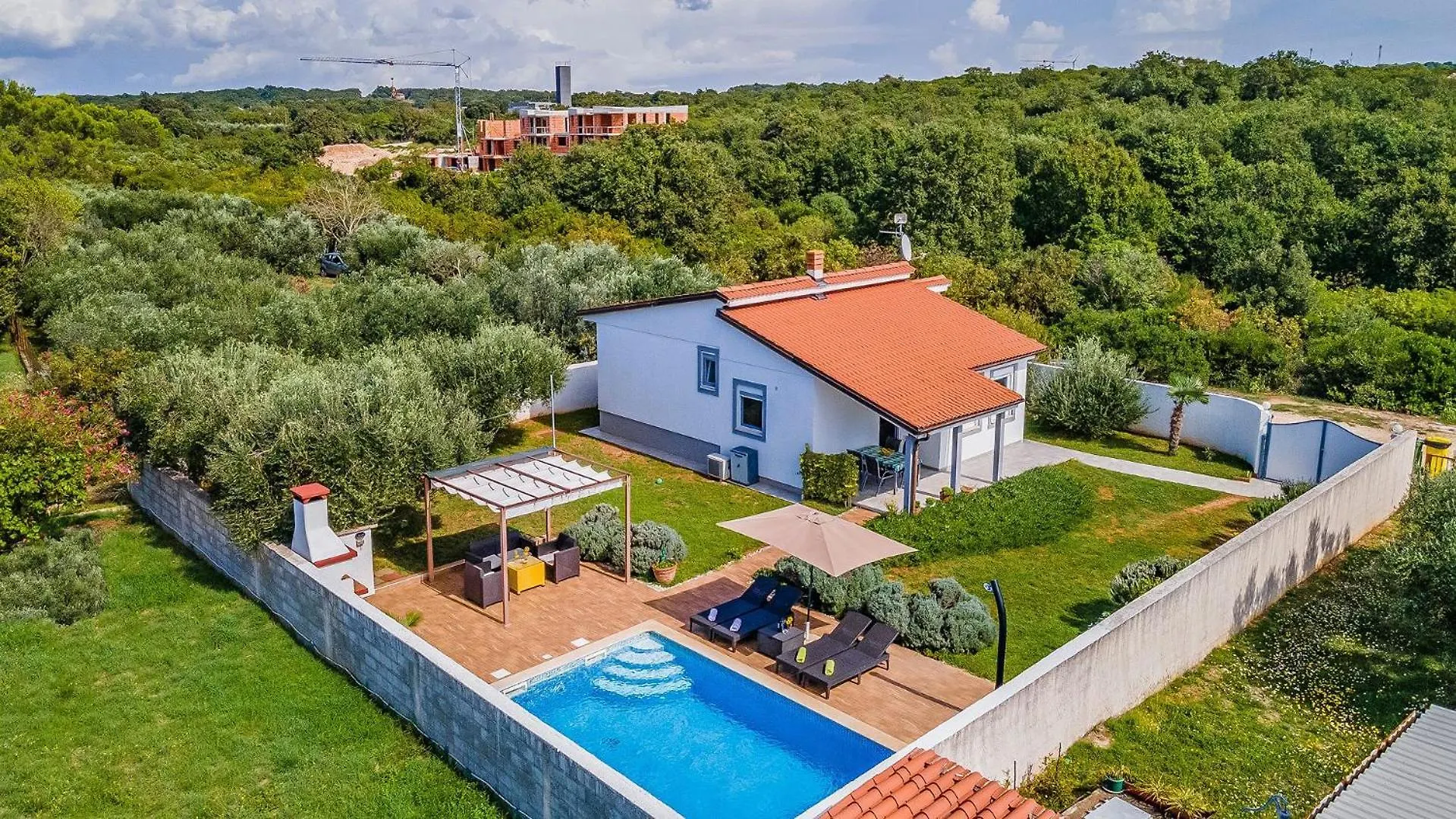 Holiday Home With Pool Near The Beach, Great Location Μεντουλίν