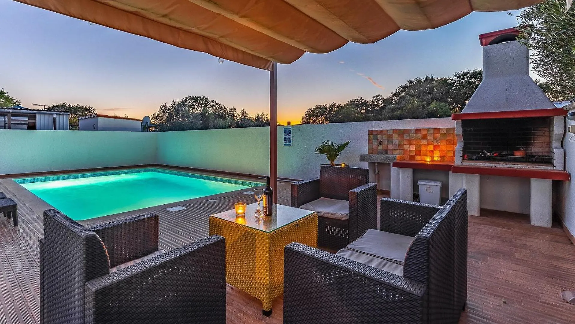 Holiday Home With Pool Near The Beach, Great Location Μεντουλίν